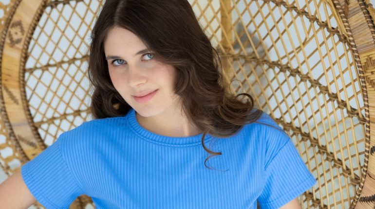 Ruby Collins Shares Her Experience, Gives Guidance on Online Counseling for Busy Professionals