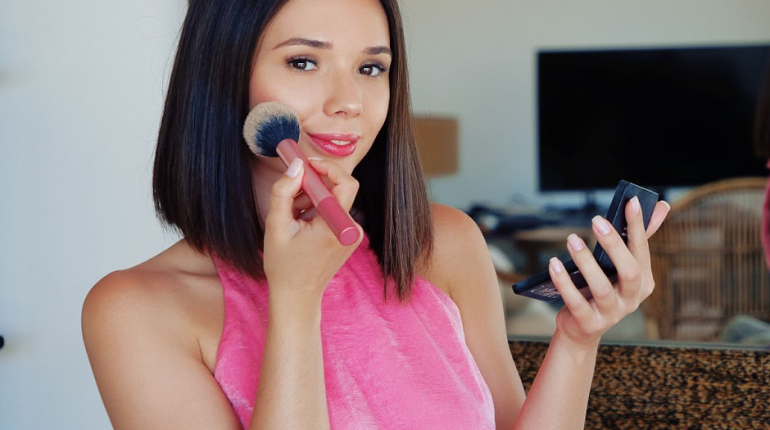 Fitness Coach Chloe Anderson Explains Weight Loss Program Pricing Fitness Coach Chloe Anderson Explains Weight Loss Program Pricing