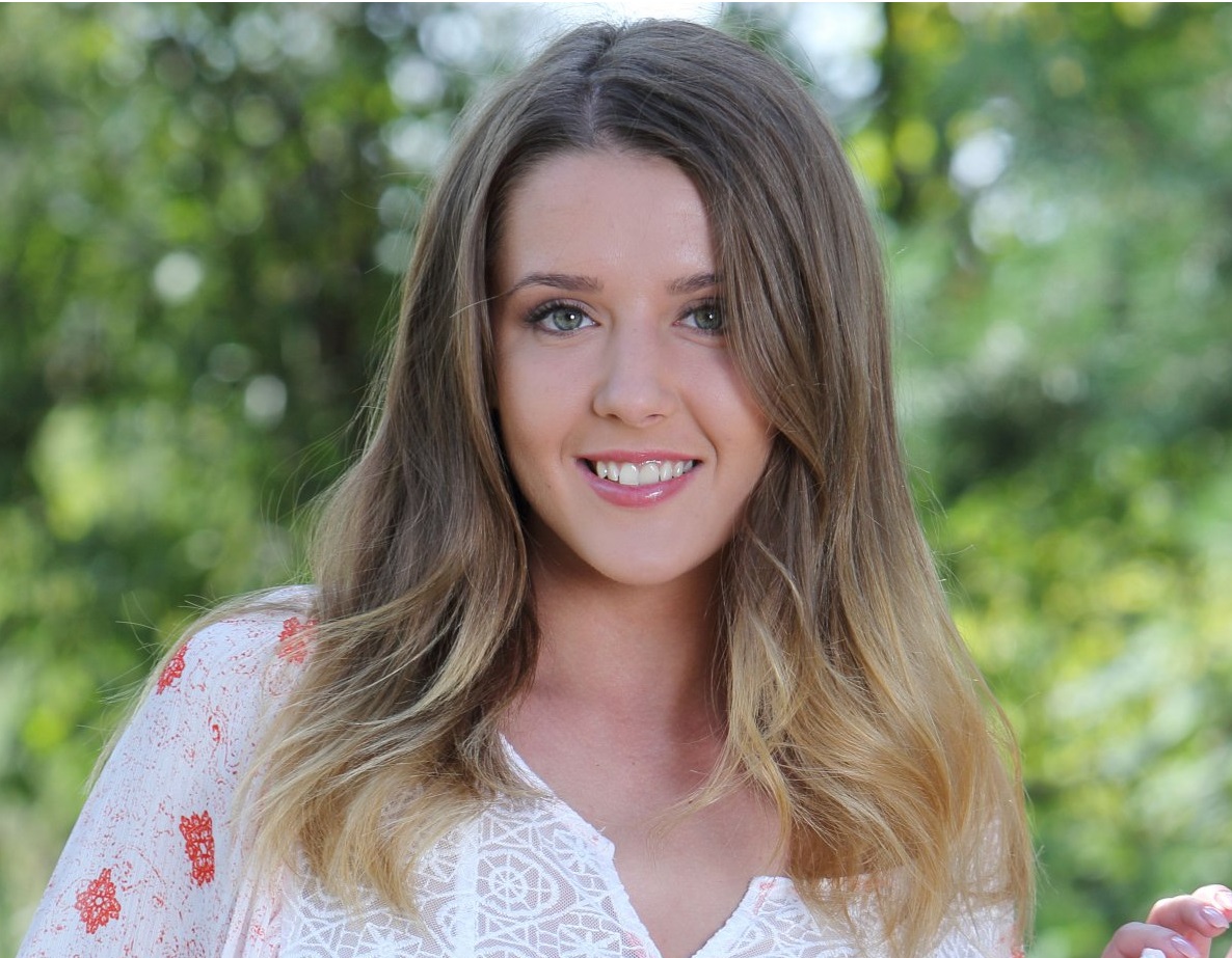 Holiday-themed Clean Eating Meal Plans Designed by Sophia James