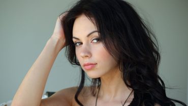 Mina Bloom’s Easy Vegan Recipes to Reduce Blood Pressure