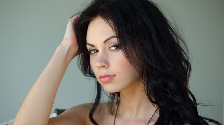 Mina Bloom’s Easy Vegan Recipes to Reduce Blood Pressure