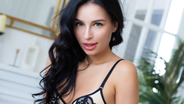 Isabella Monroe Reveals How Clean Eating Improves Blood Pressure Control