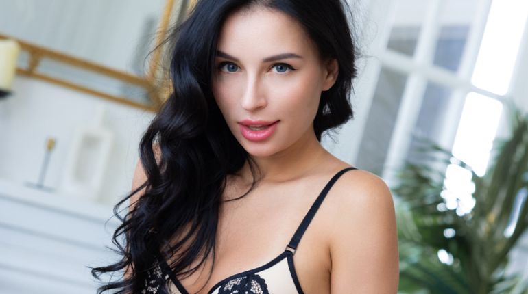 Isabella Monroe Reveals How Clean Eating Improves Blood Pressure Control Isabella Monroe Reveals How Clean Eating Improves Blood Pressure Control