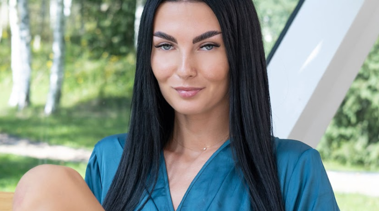 Natalie Finch Reveals the Best Foods for Managing Cholesterol Levels Natalie Finch Reveals the Best Foods for Managing Cholesterol Levels